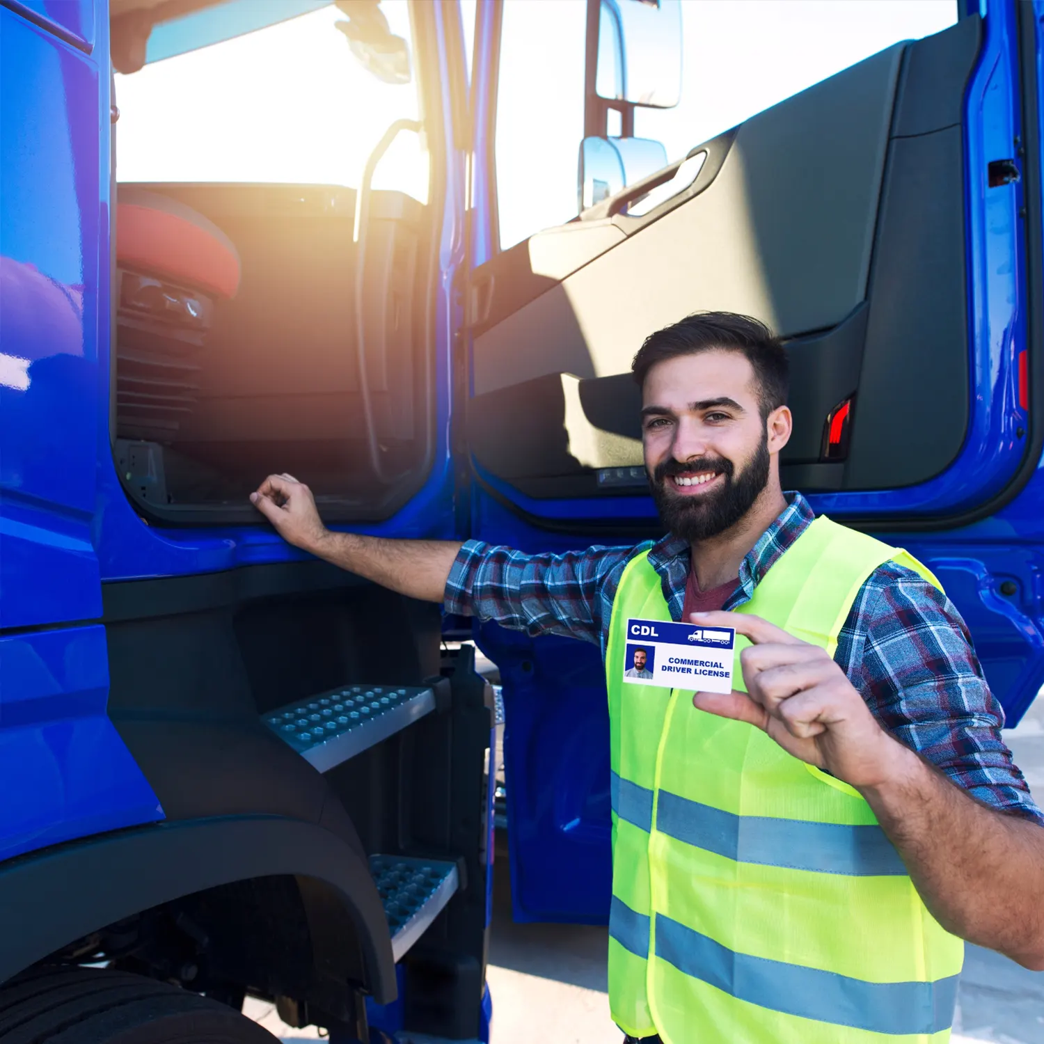 Obtén tu Licencia CDL - Conviértete en conductor profesional de tracto trailers, camiones rectos o buses.